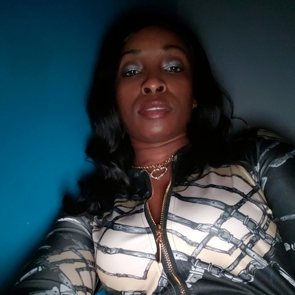 Meet your Posher, Carey - Picture 1 of 1